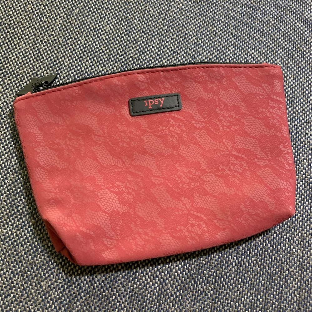 Lace print Ipsy bag *5/$20*